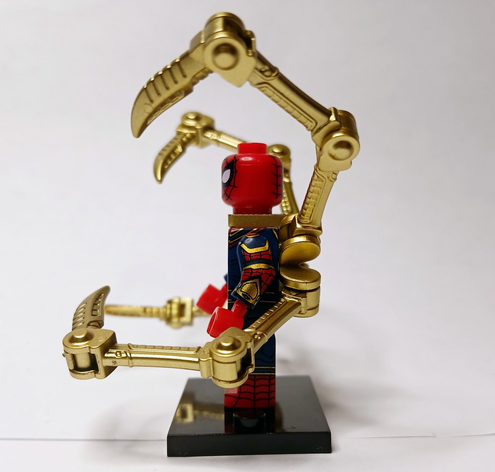 Iron Spider-man Minifig