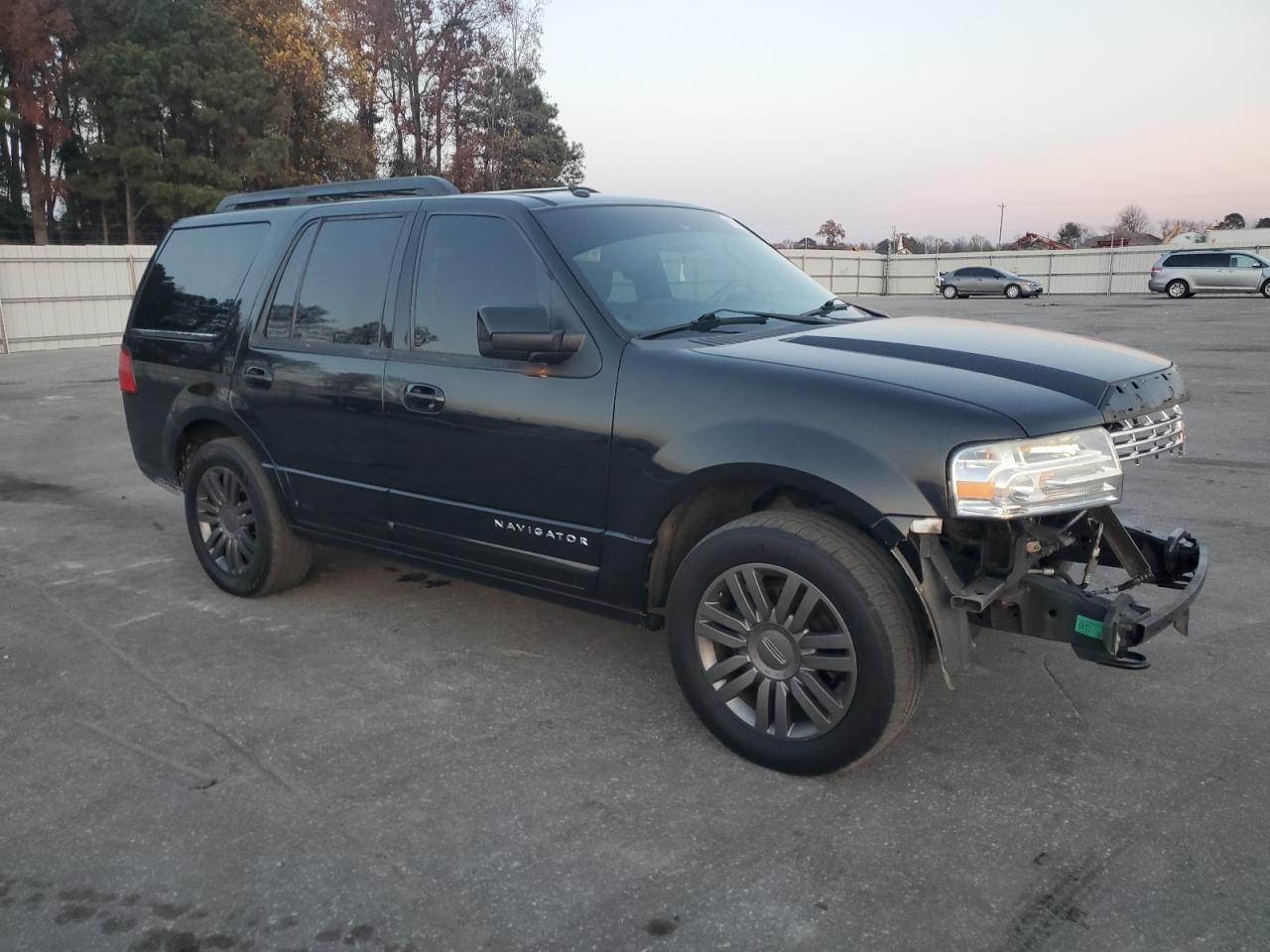 NAVIGATOR 2014 Glove Box 4979634