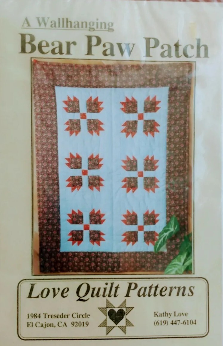BEAR PAW PATCH Pieced Wall Table Runner Topper Quilt Pattern 18 x 25"