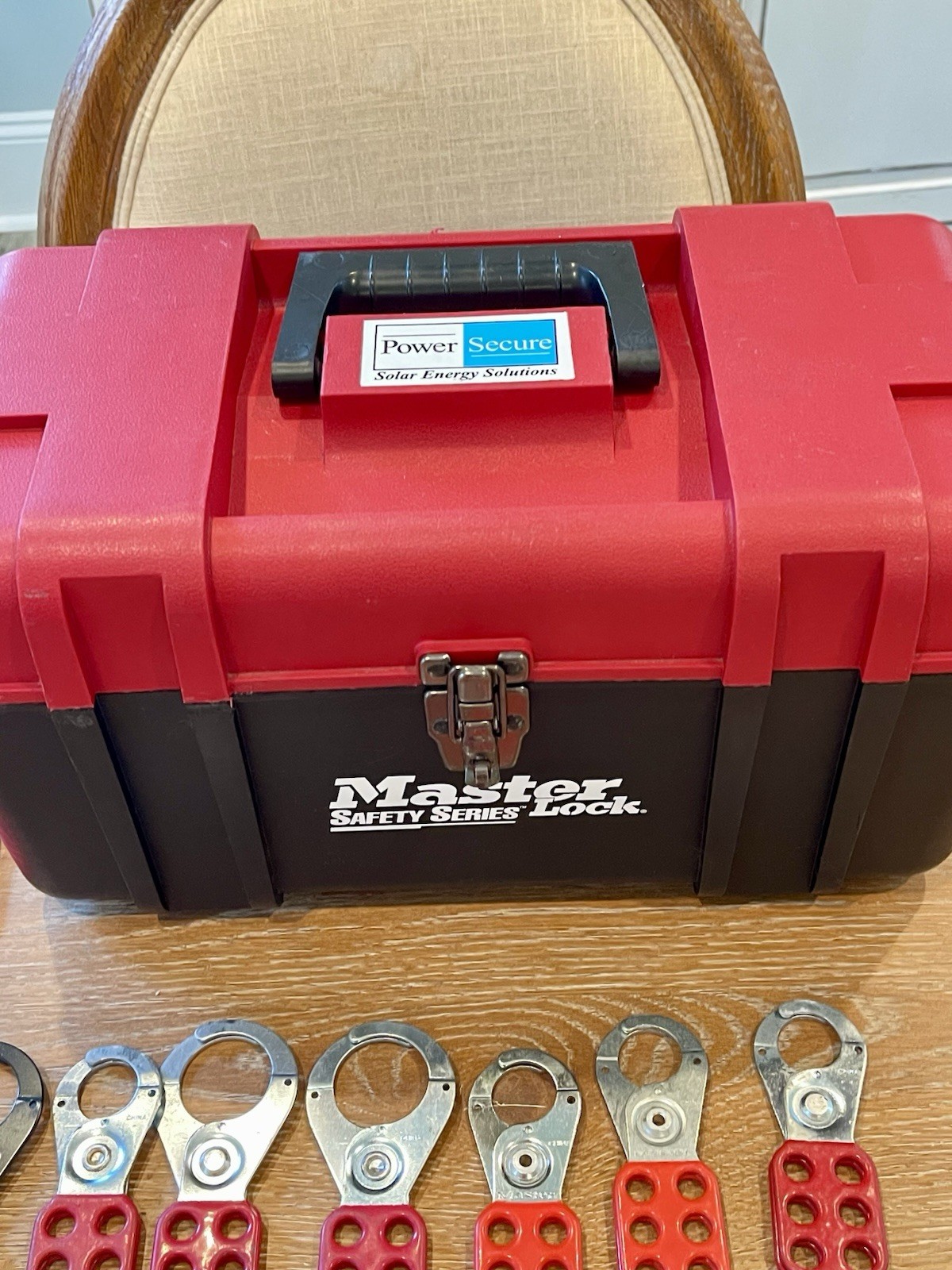 Master Lock Electrical Lockout Kit with Case