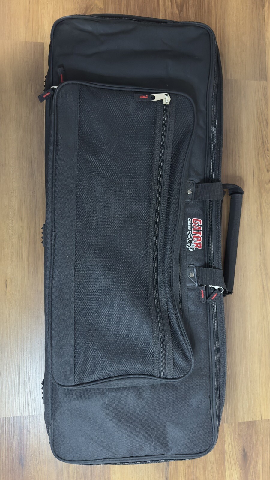 Novation launchkey 61 mk2 Midi Keyboard Tested W/Case
