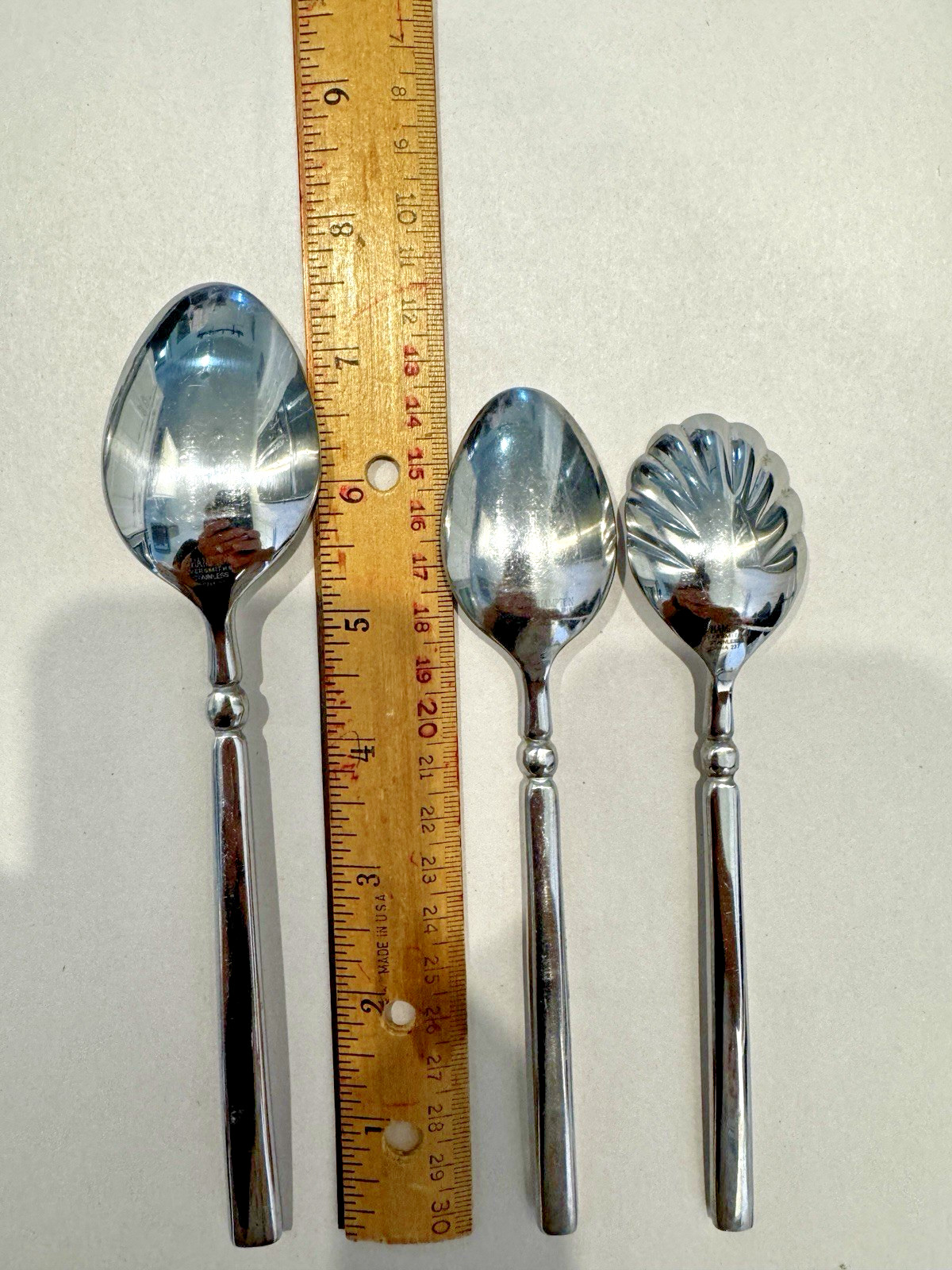 Hampton Silversmith Dominique Mirror Stainless Flatware Spoon Fork Serving 38