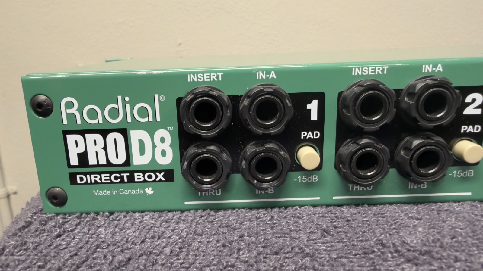 Radial Engineering ProD8 8-Channel Passive Instrument Direct Box CG010AU