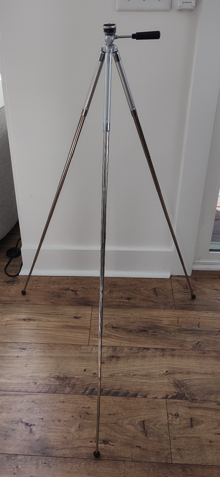 Hakuba Compact Tripod - 8 Section, up to 41"