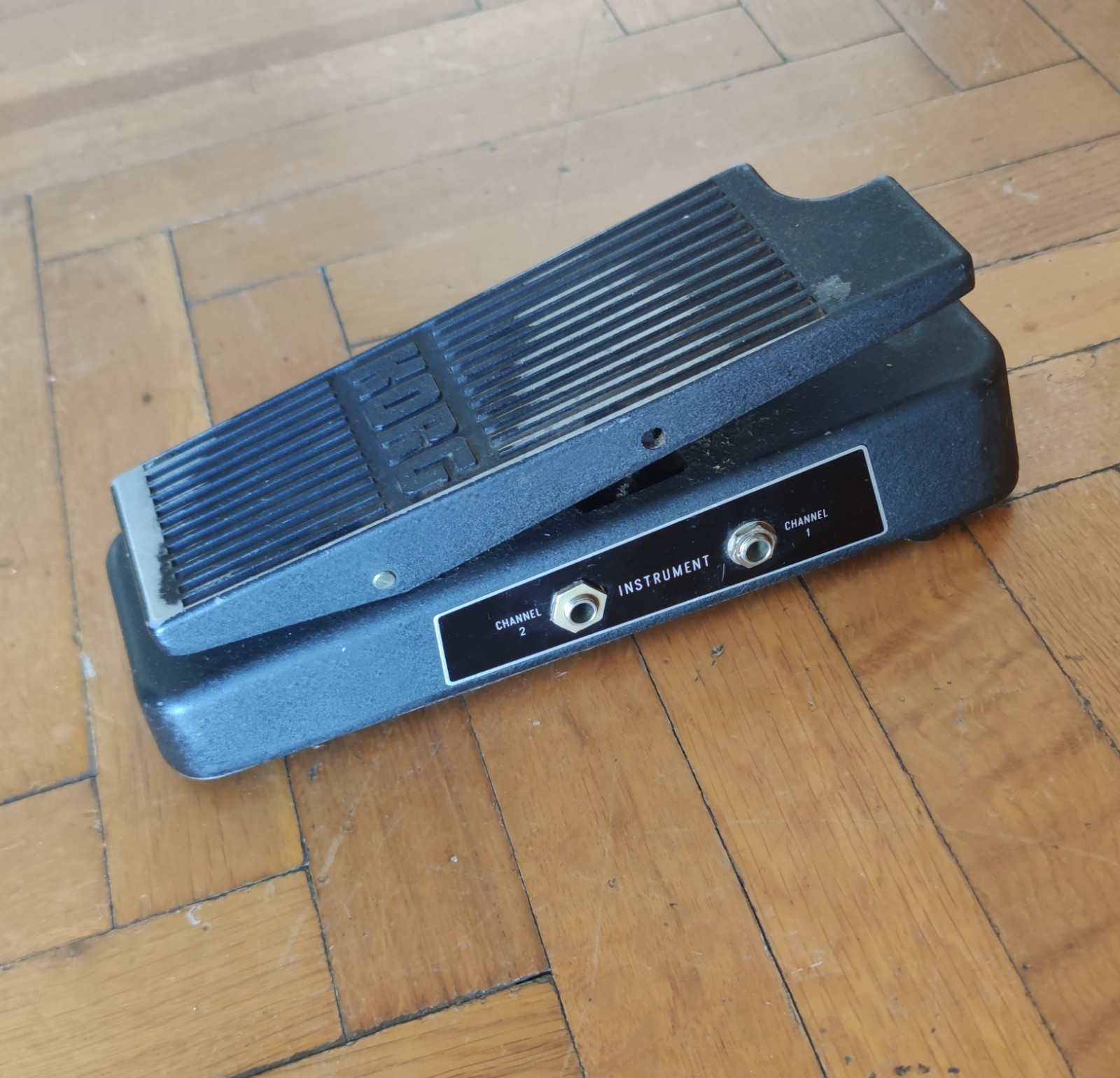 Korg FK-3,Vintage stereo volume pedal.