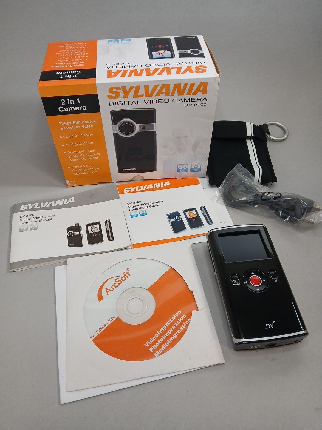Sylvania Digital Video Camera DV-2100 2 In 1 Handheld Still And Video Camera USB