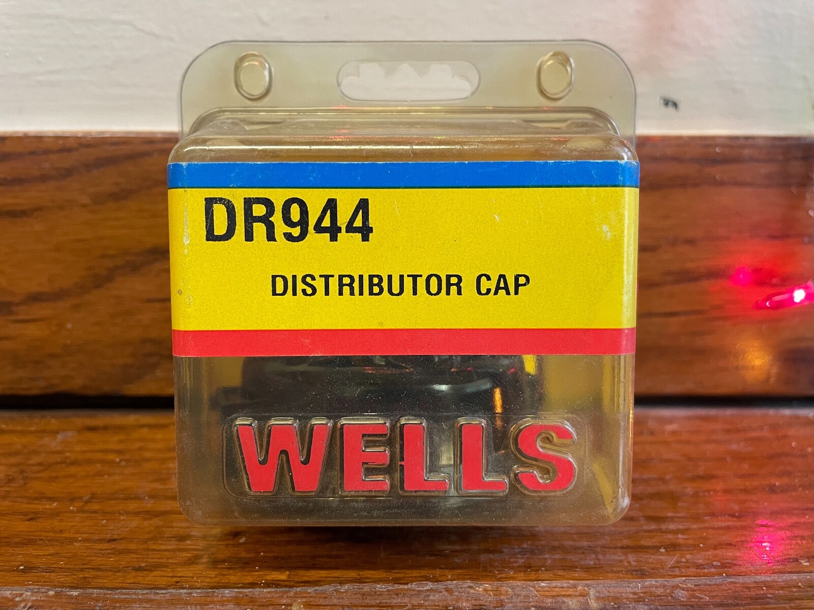 Wells - DR944 - 6-Cylinder - GM, AMC, Jeep, Chevy, Studebaker - Distributor Cap
