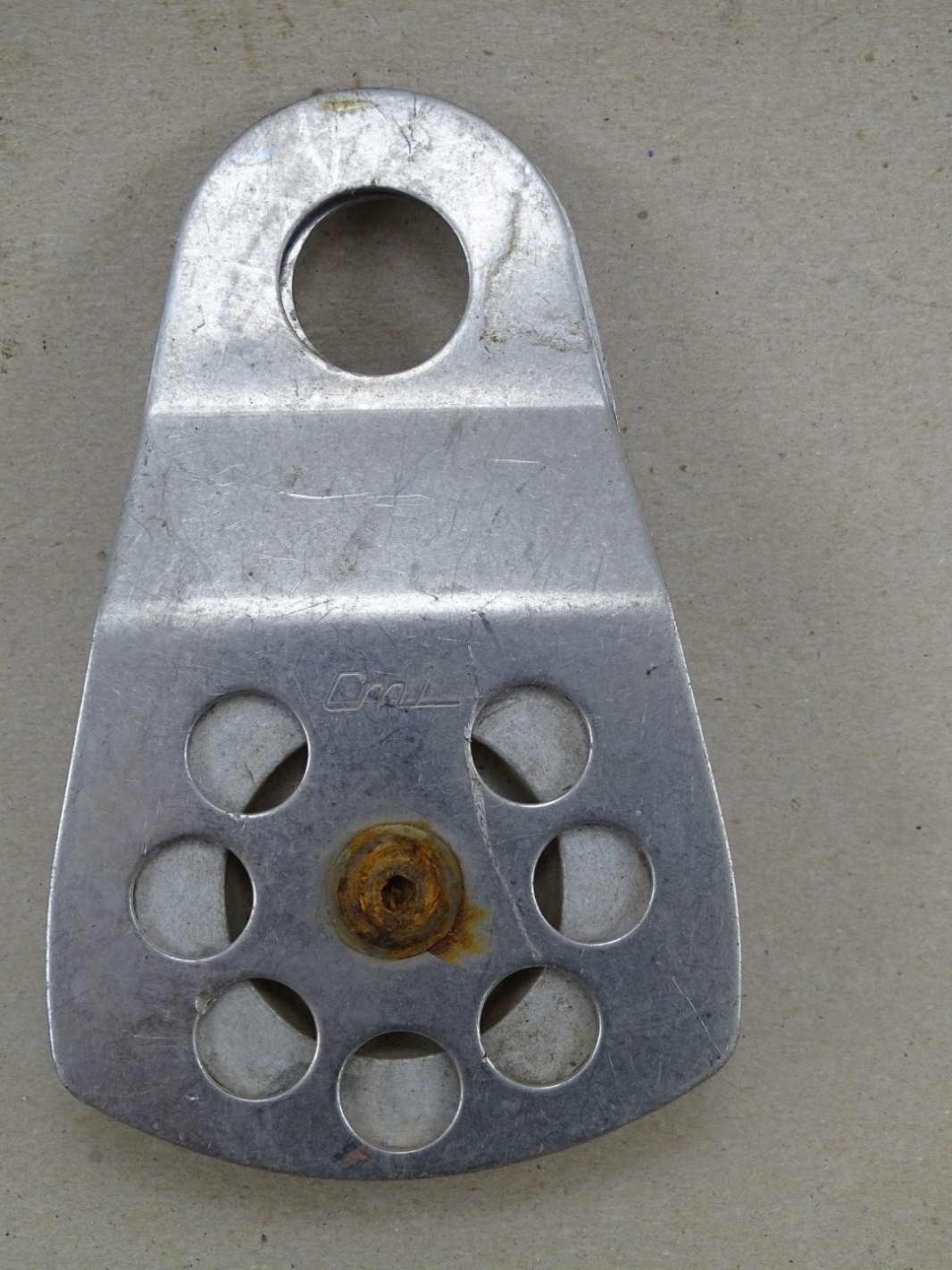 CMI Heavy Duty Single Pulley 3" 5/8" Rope, 435518