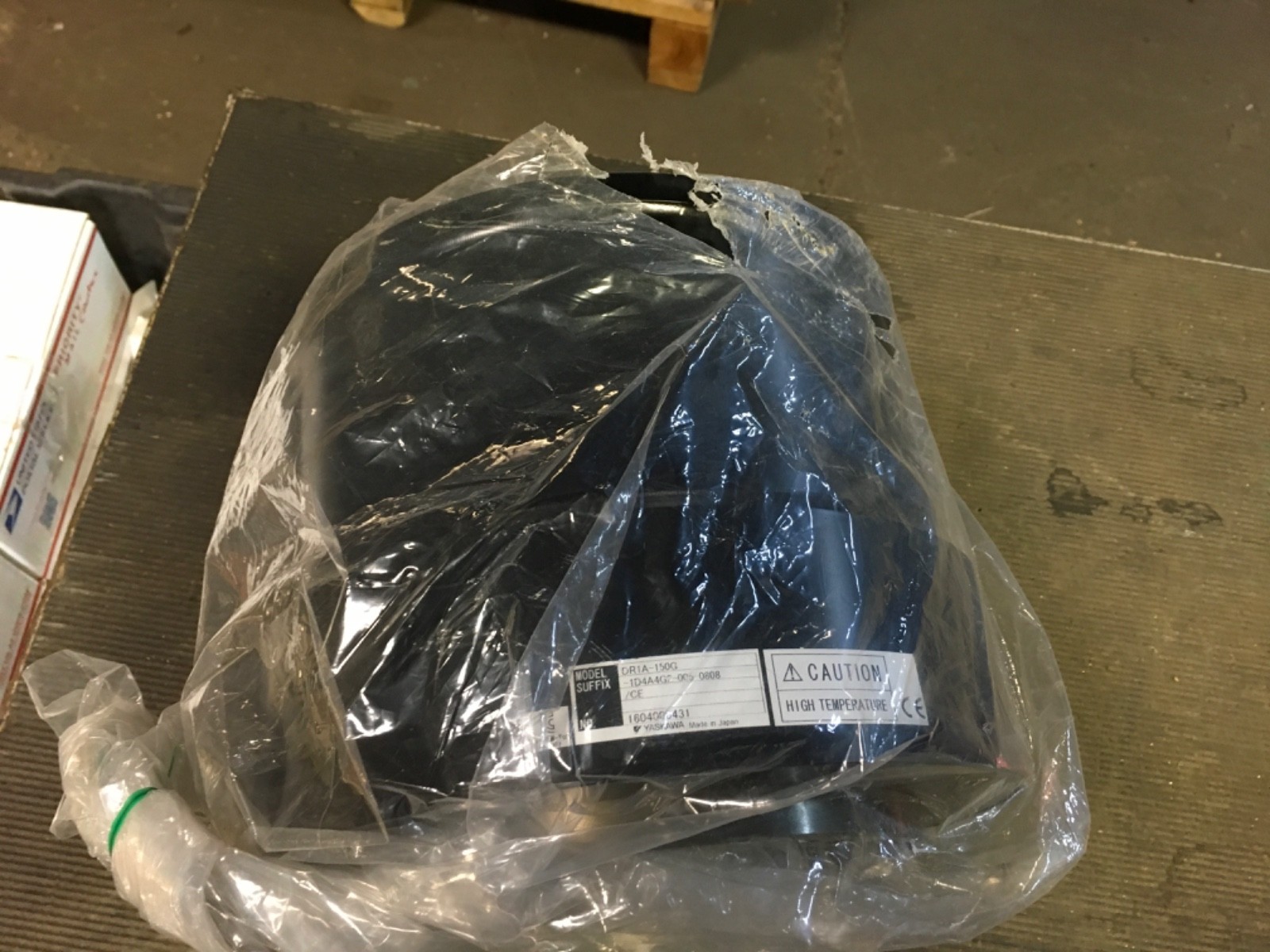 Yaskawa direct drive ac motor, DR1A-150G, -1D4A4G2-005-0808, NOS, LG-4702