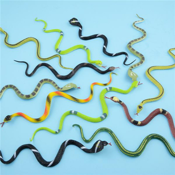 10 RAIN FOREST RUBBER SNAKES 14" REALISTIC WITH SCALES FAST SHIPPING, GAG GIFT