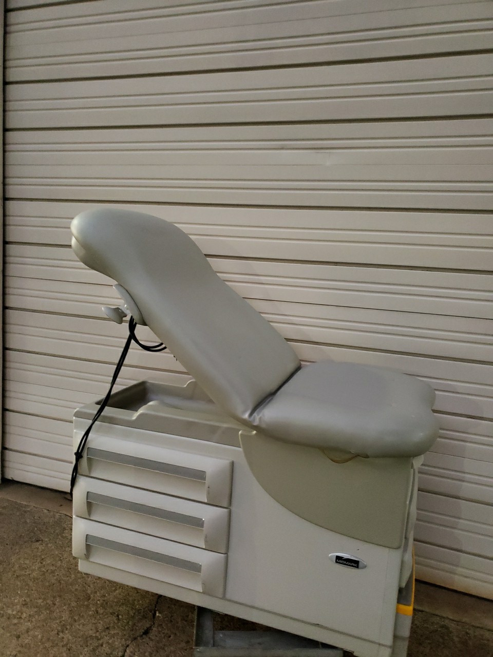 Midmark 604 Exam Table Excellent Condition