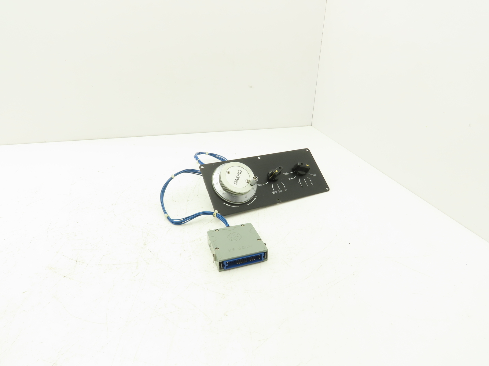 Makino OLM-01-2AZ9-17 Manual Pulser Coder Generator Control Panel