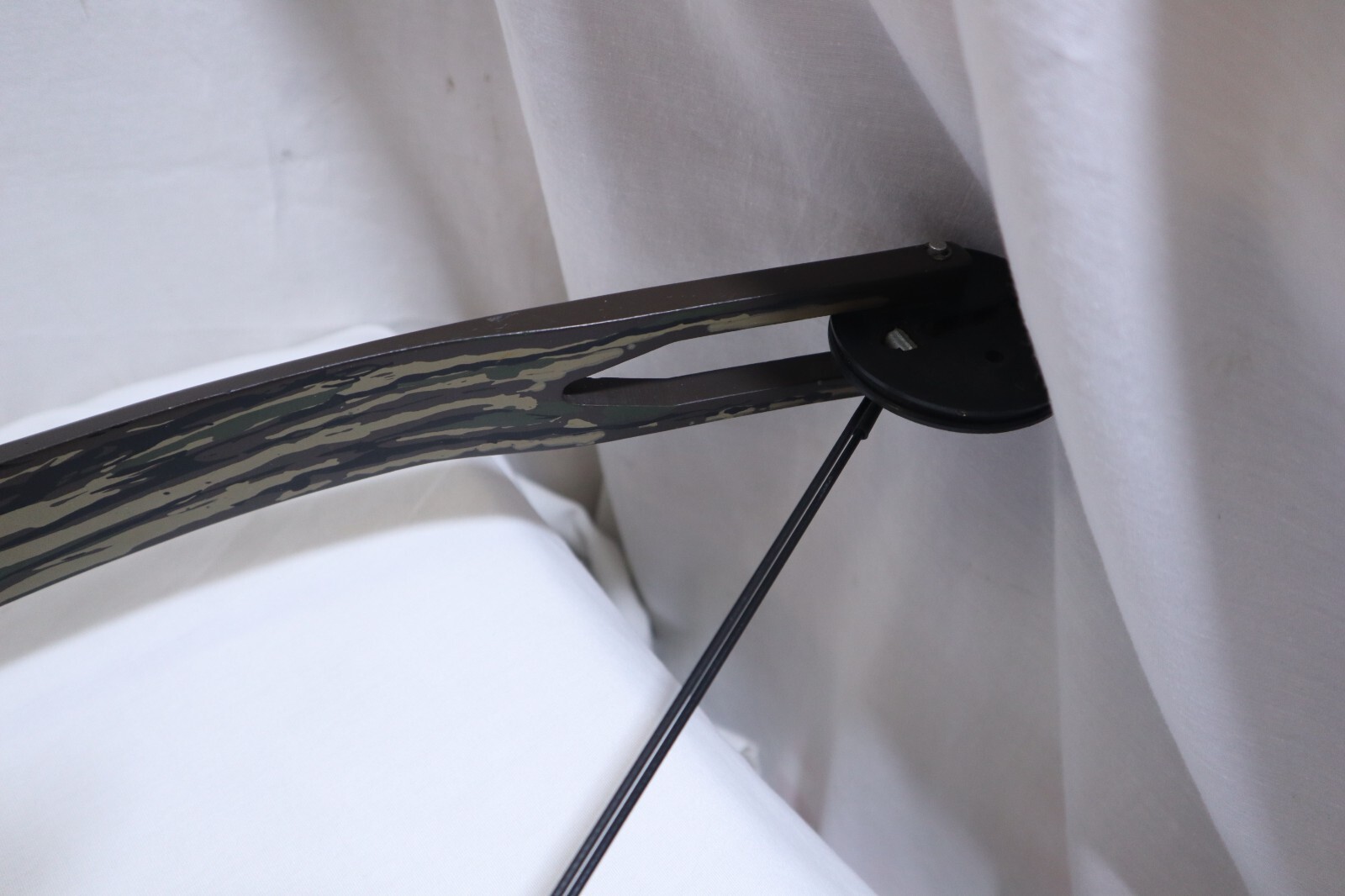 ROBINHOOD PHOENIX COMPOUND BOW (CAMOUFLAGE) ~