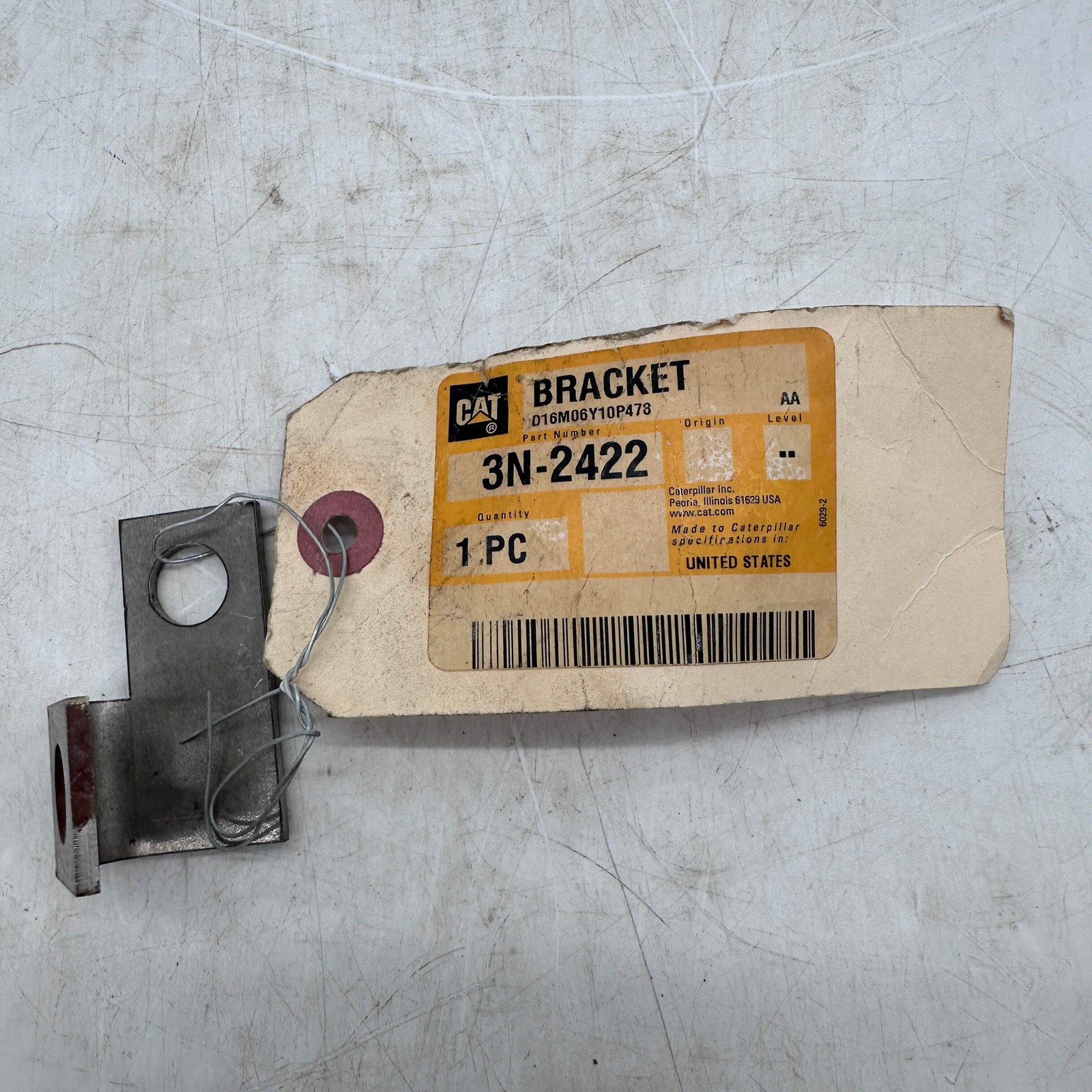 Caterpillar 3N-2422 OEM Oil Cooler Tube Mounting Bracket, 0.12" Thick (No Box)
