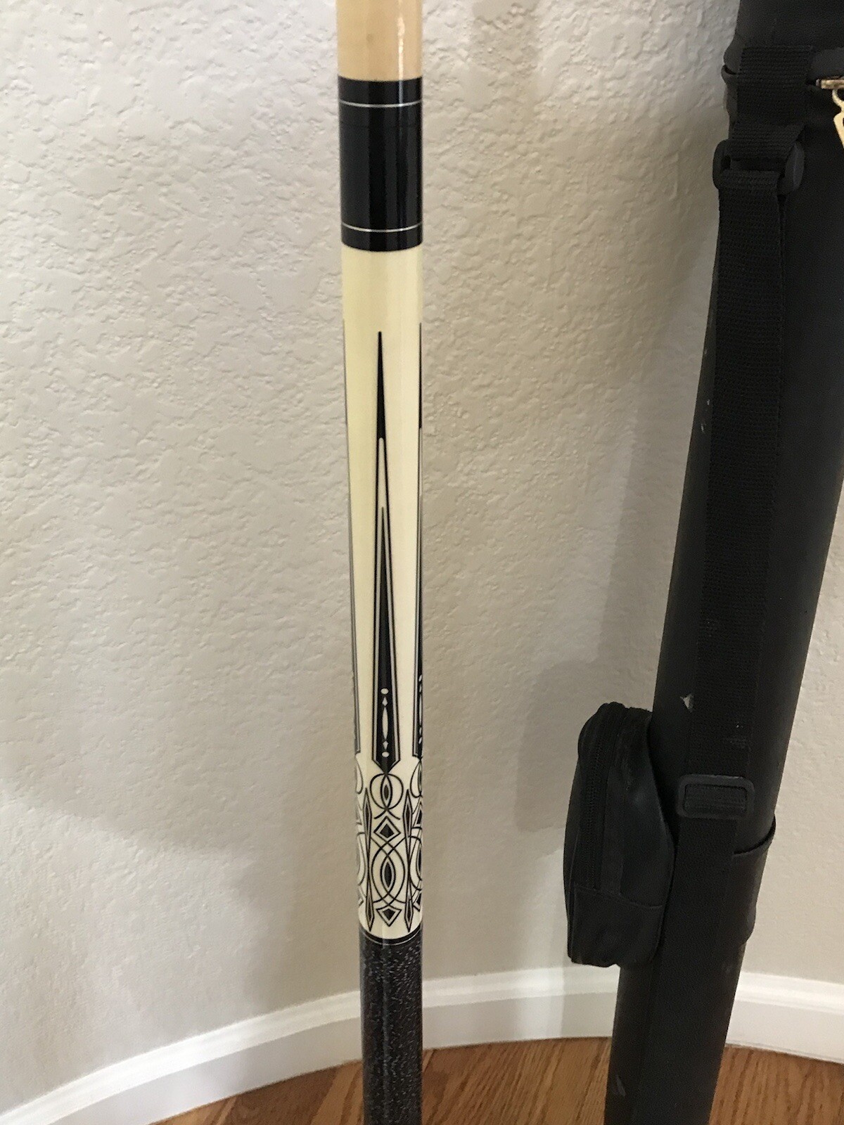 Action Pool Cue And Case ACT71 18 Oz