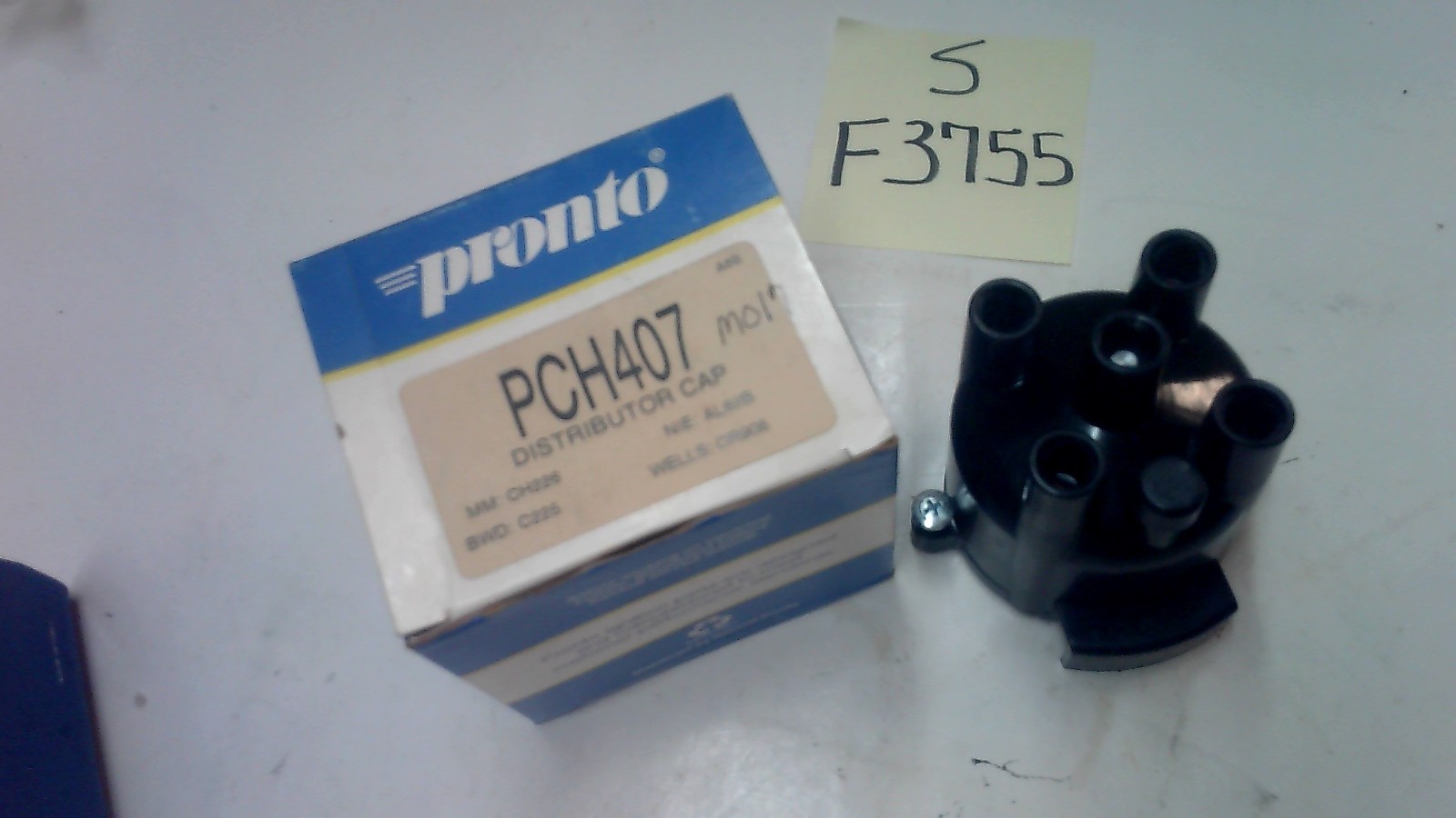 PCH407 / CH407 /CH226 / C225 / CR908 AL62B ( NAPA NO. MO17) DISTRUTOR CAP