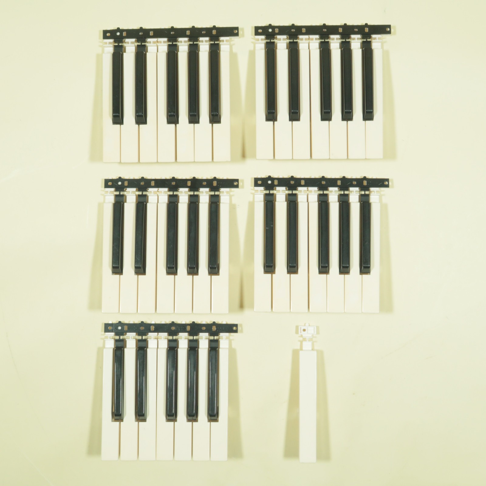Yamaha PSR 730 Replacement Keys Full Set of 61 OEM Genuine