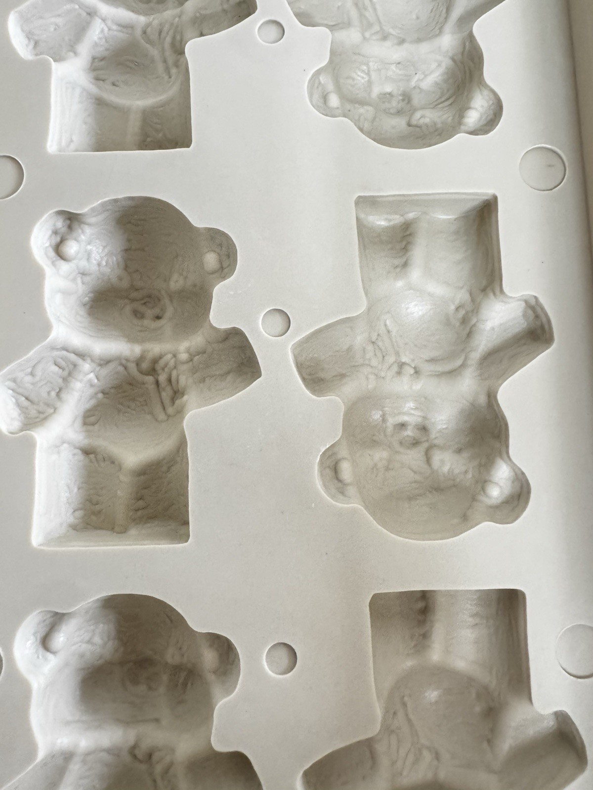 Vintage Party Talk Bear 8 Compartment Ice Cube Chocolate Candle Soap Mold