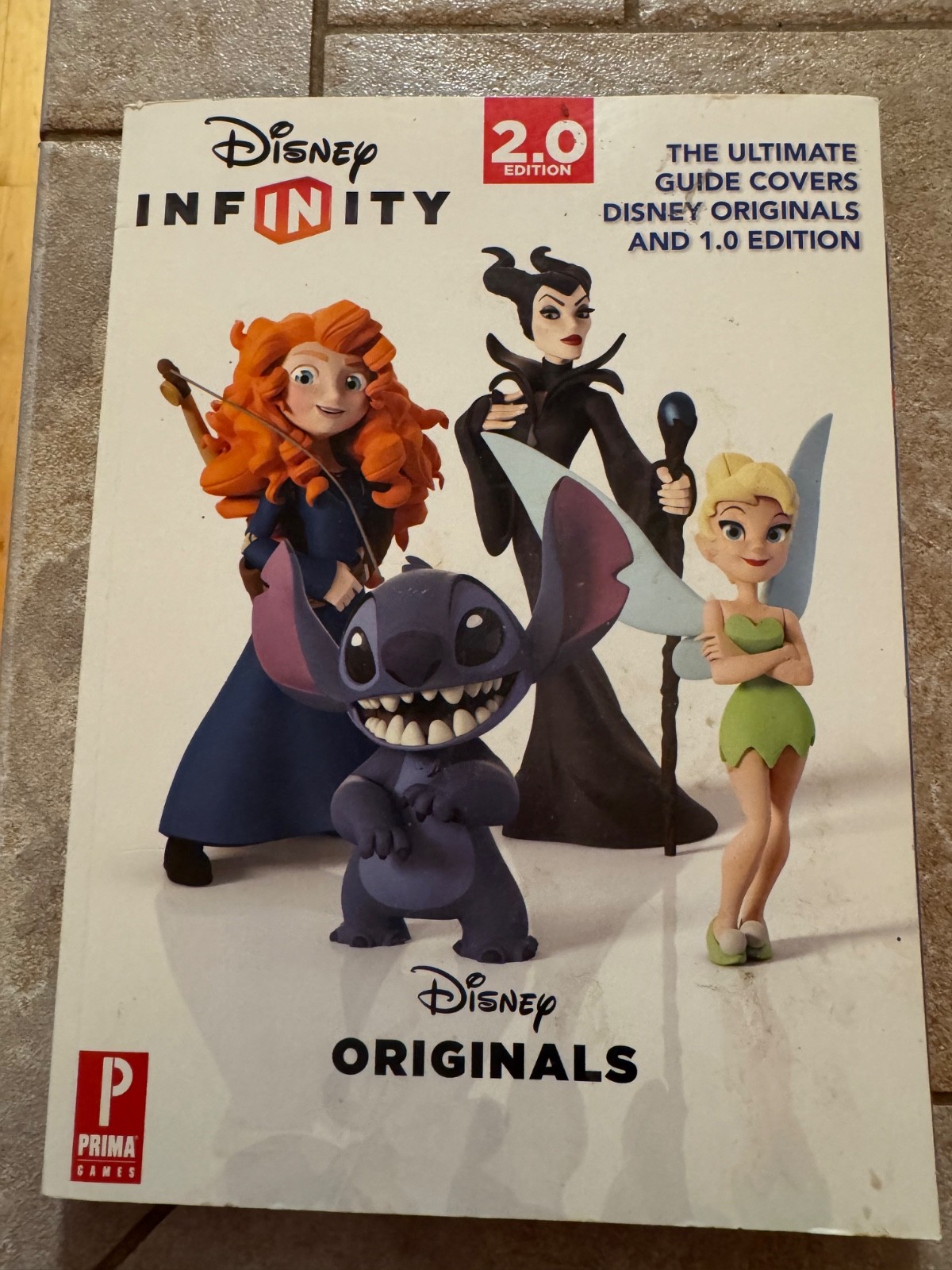 DISNEY INFINITY OFFICIAL GAME GUIDE & 2.0 edition official game guide