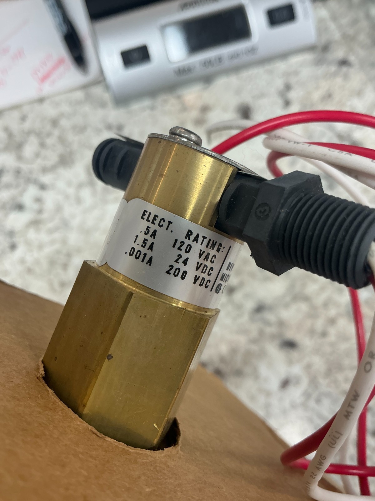 *FREE SHIP* W.E. ANDERSON MODEL V-10, 119151-00, A16W, MINI-SIZE FLOW SWITCH