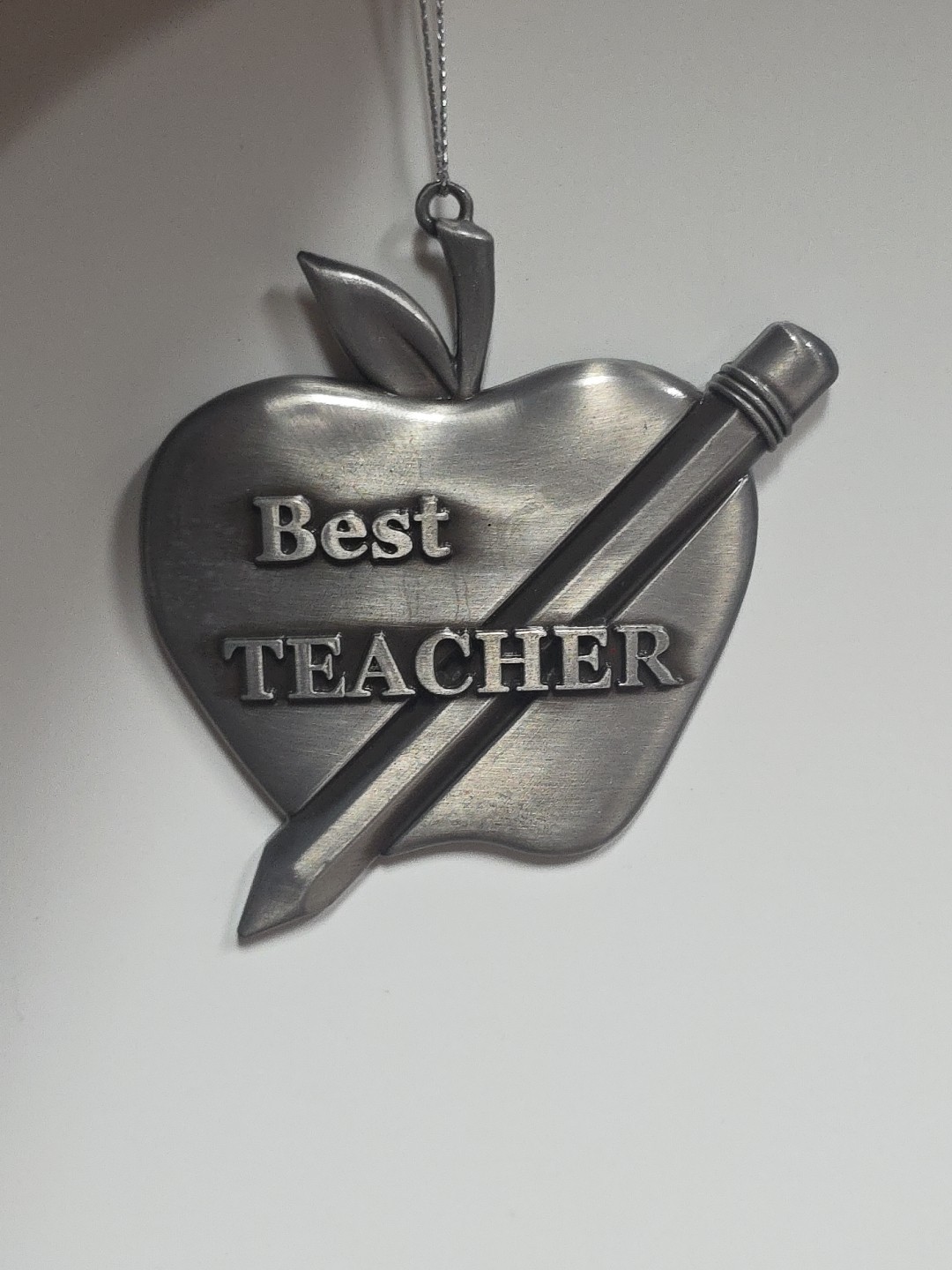 PEWTER FINISH ENAMELED METAL BEST TEACHER APPLE w/ PENCIL CHRISTMAS ORNAMENT