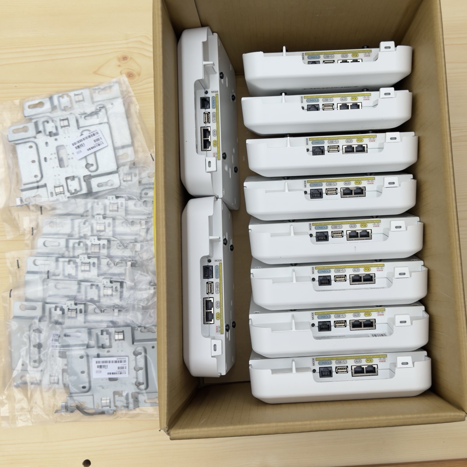50 UNITS Cisco Aironet Wireless Access Point 802.11ac + Bracket AIR-AP2802I-B-K9