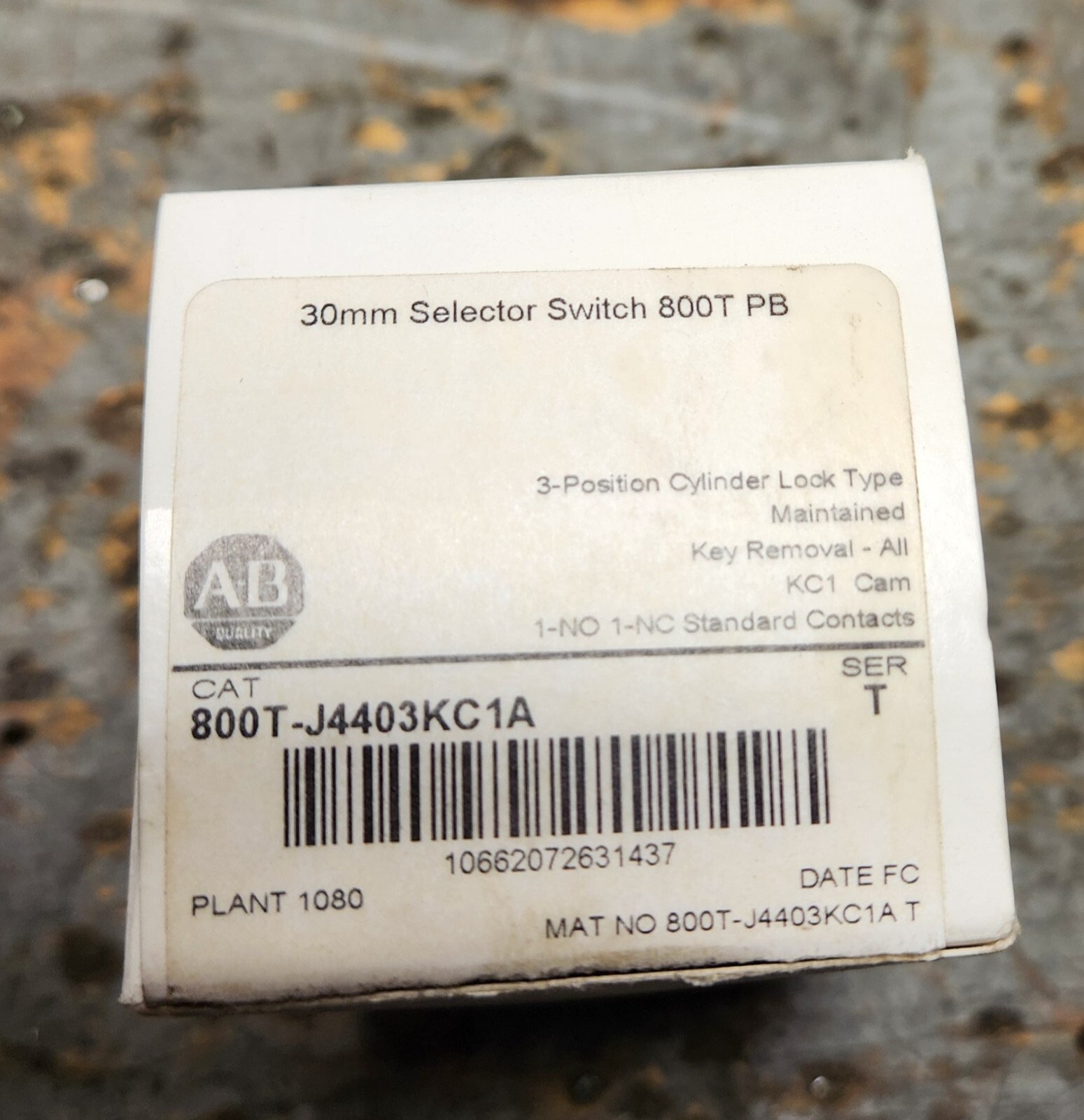 ALLEN BRADLEY 800T-J4403KC1A 3 POSITION KEY SWITCH NO/NC CONTACTS