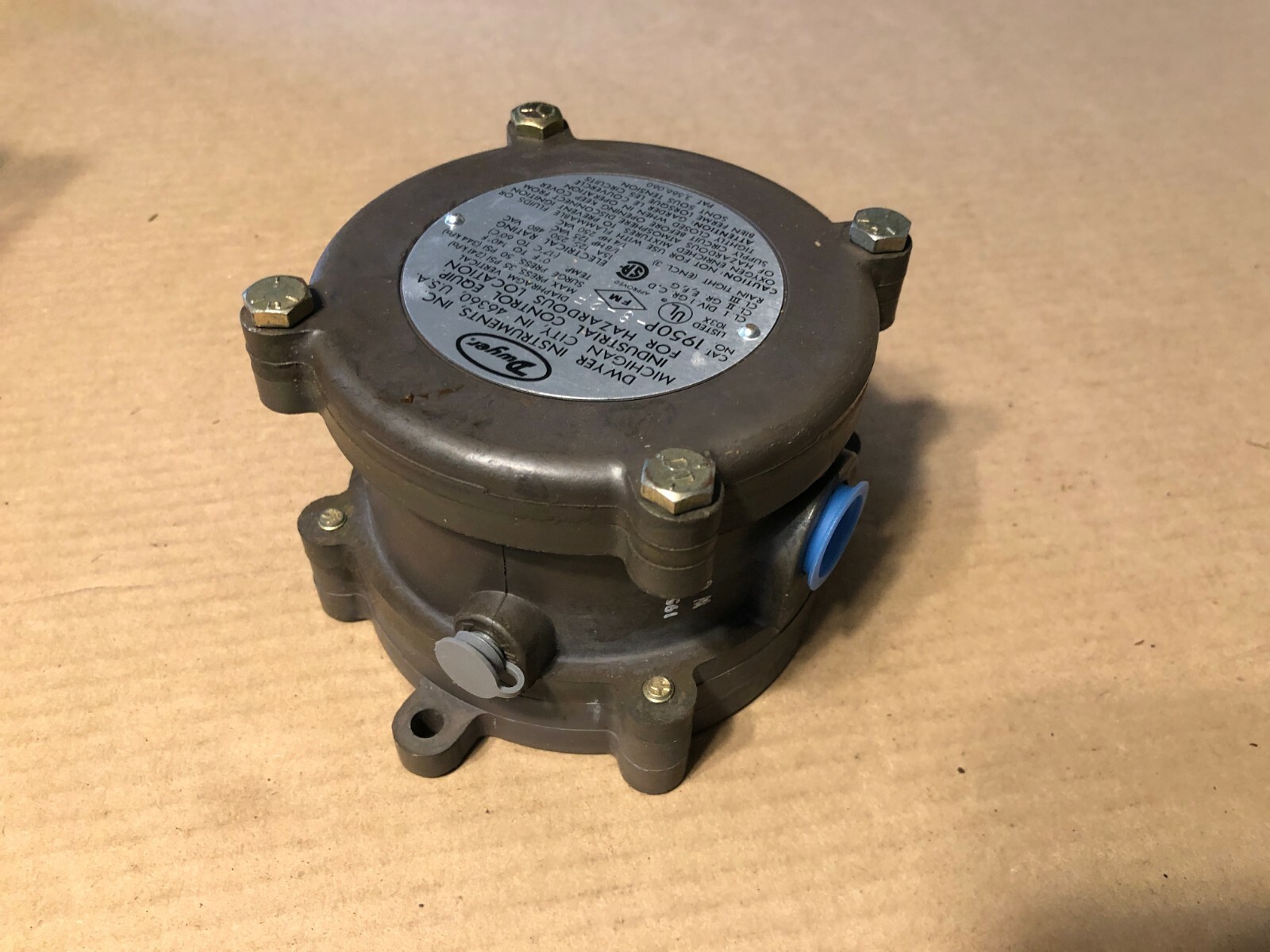Dwyer, Pressure Switch, 1950P-8-2F