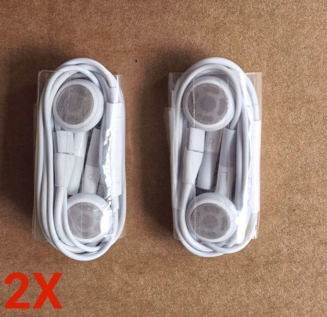 2X Authentic  Apple  iPod iPhone Earphones Headphones Earbuds+Remote Control+Mic
