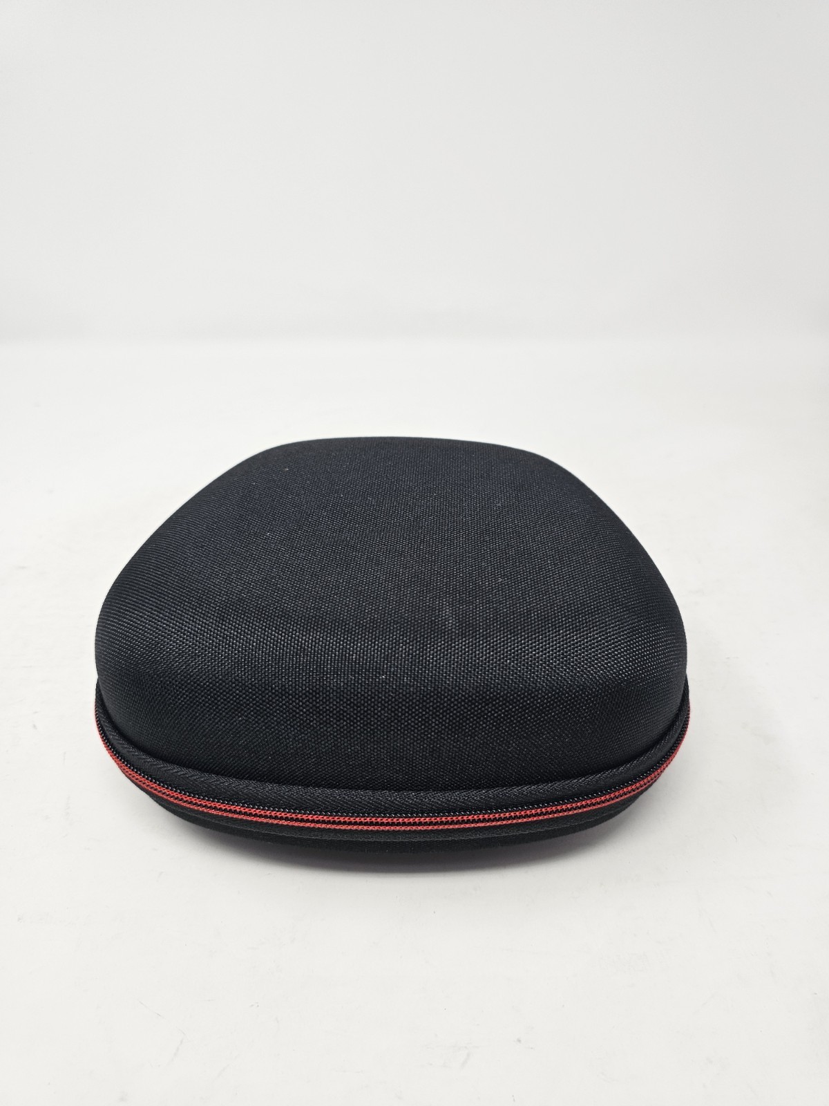 Sisma Black & Red Harshsell Carrying Case - Nintendo Switch Controller