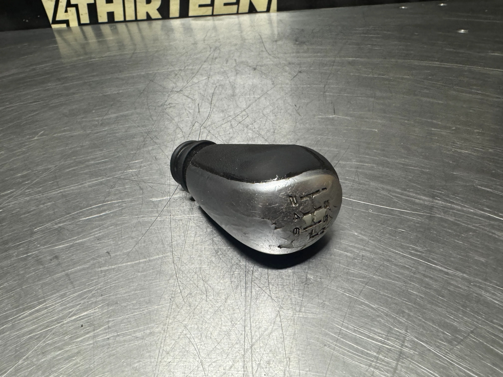 2004 PONTIAC GTO SIX SPEED MANUAL SHIFT KNOB OEM #N274