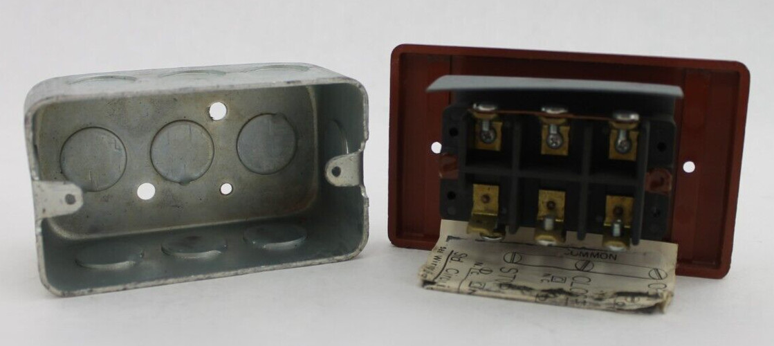 Collec 18-6 Enclosed Control Station