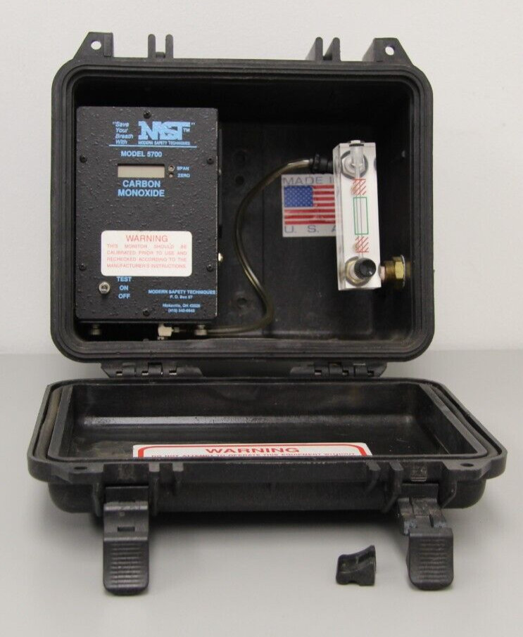 MST Carbon Monoxide CO2 Airline Monitor 5700-1 No Battery Trays No Power Adapter