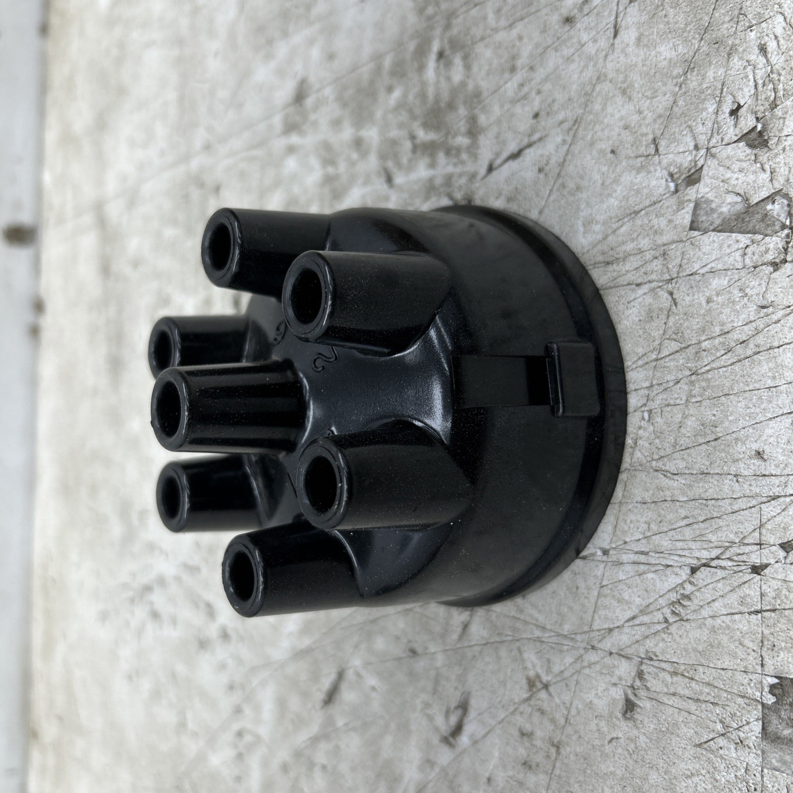 NAPA Echlin Distributor Cap FA69 (New Old Stock)