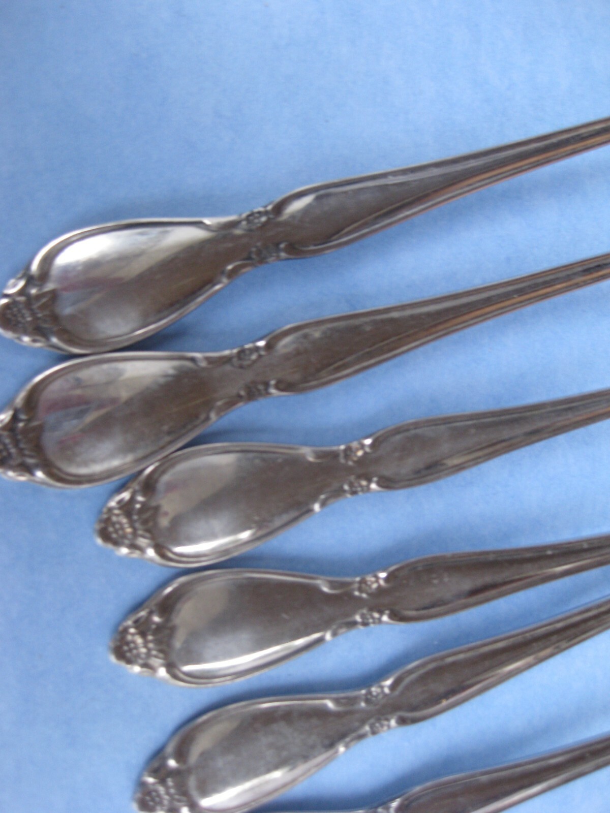6 Ice Teaspoons Oneida Community Stainless CHATELAINE