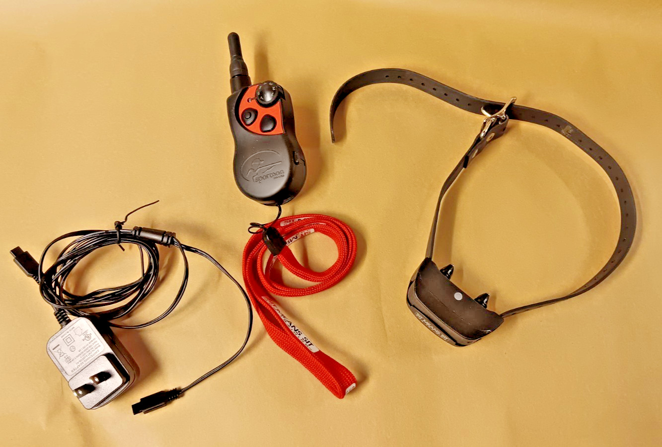 SportDOG SDT00-13866 and SDT00-13867 Remote Transmitter and Dog Training Collar