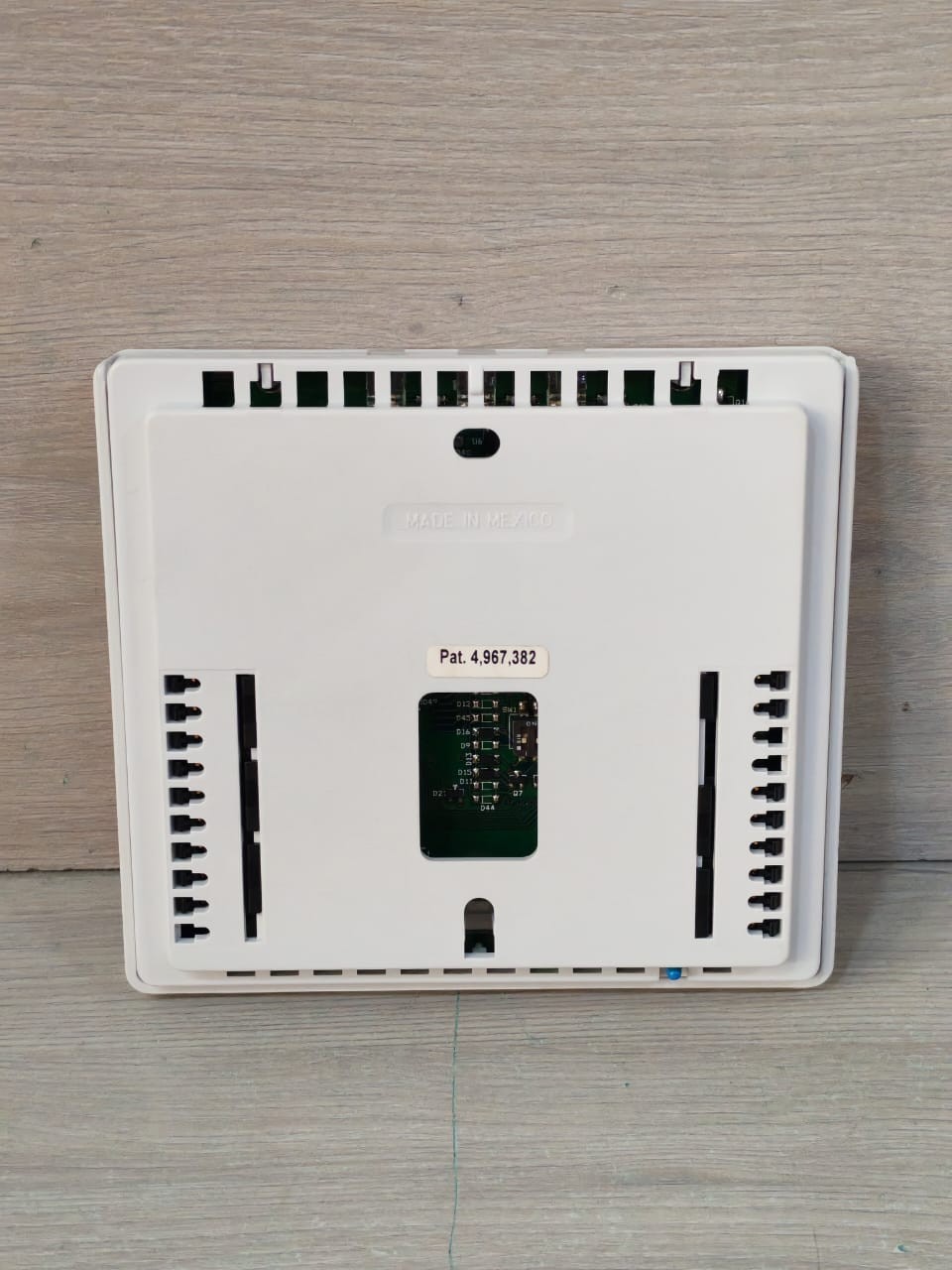 TRANE THT0150E ELECTRONIC THERMOSTAT MODULE REVERSIBLE PROGRAMMABLE