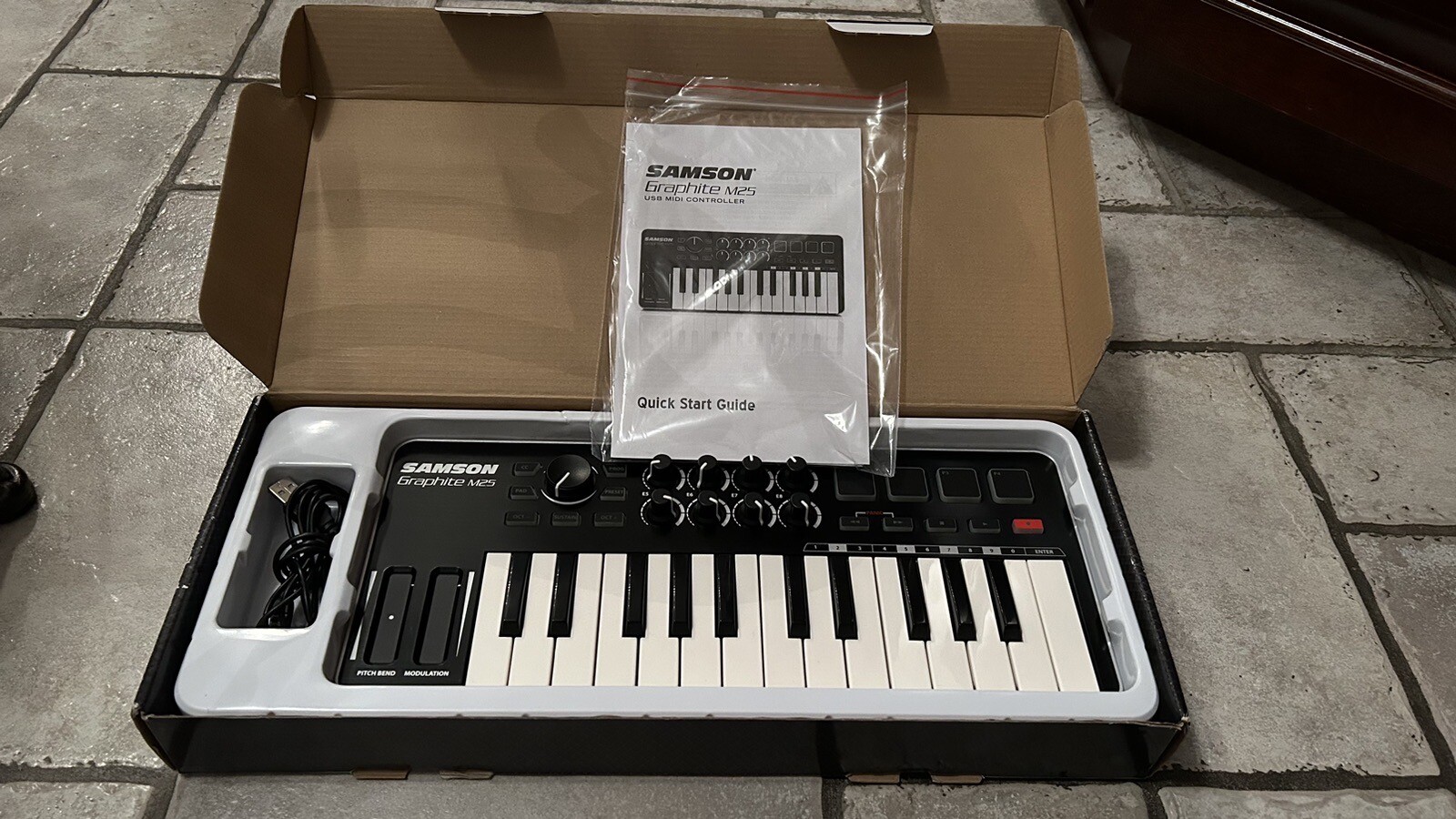 Samson Graphite M25