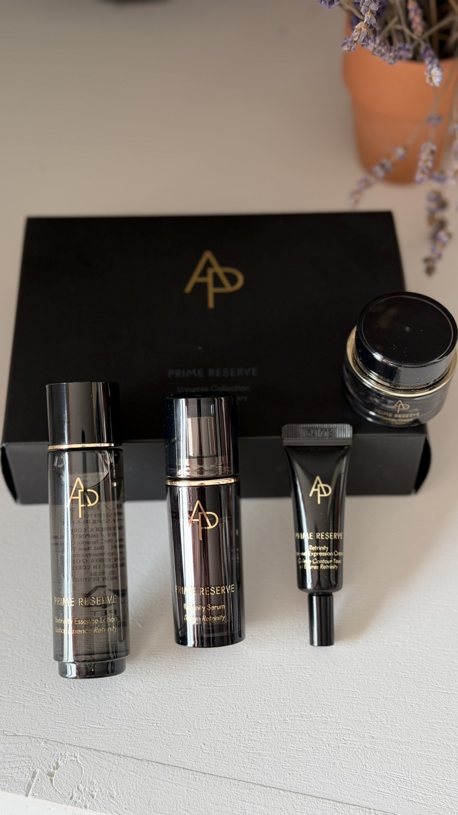 AMORE PACIFIC AP PRIME RESERVE UNIVERSE COLLECTION MINI SIZE 4pcs, Exp 27