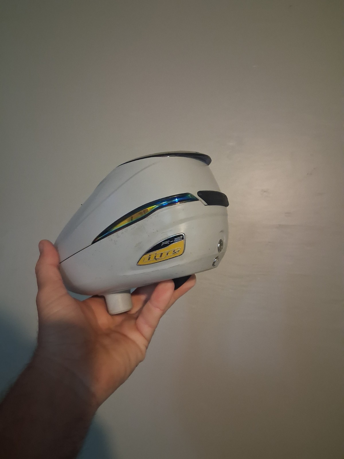 Dye R2 paintball loader  With Speed Feed white
