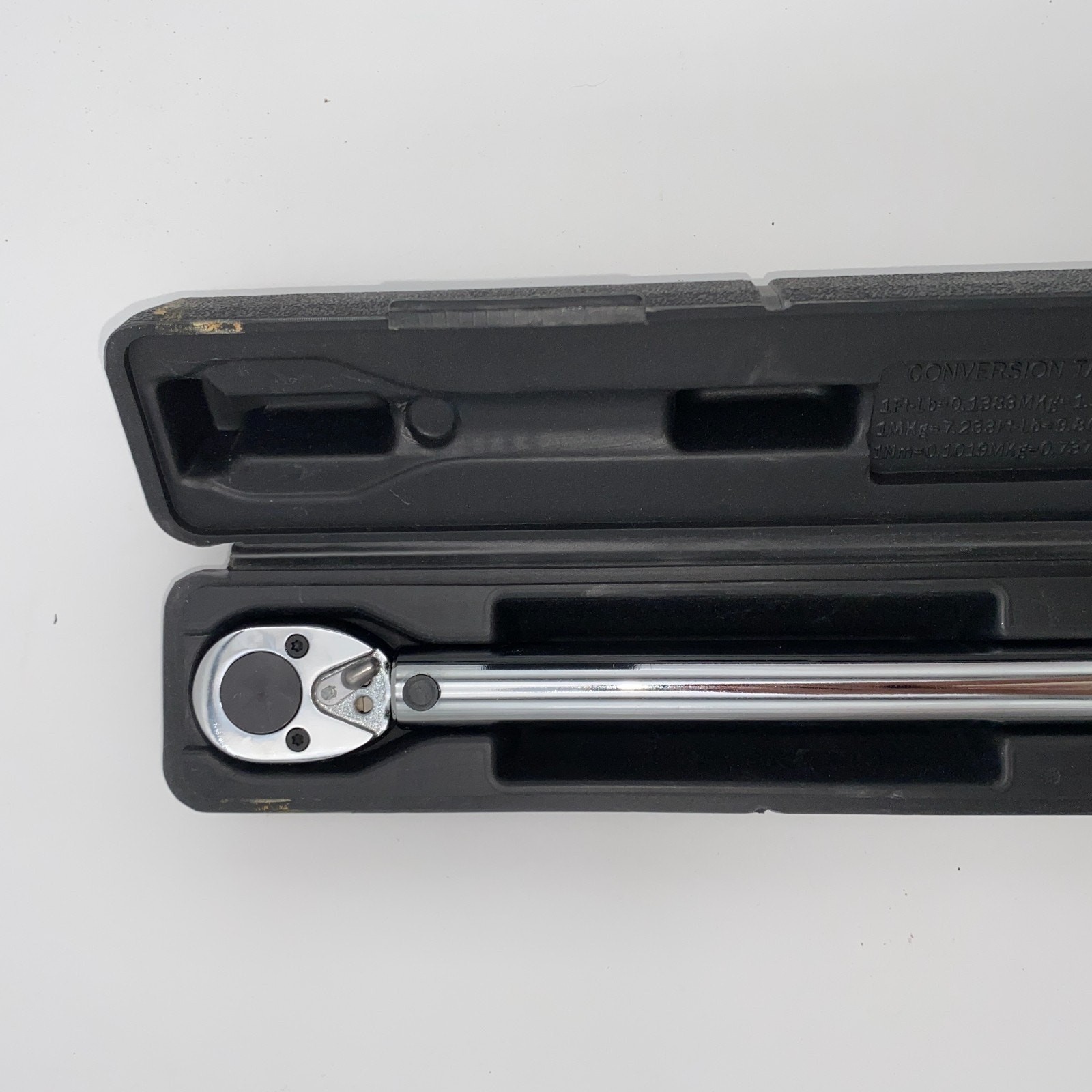 Pittsburgh Pro 3/8" Drive Click Type Reversible Torque Wrench W/ Case 61276