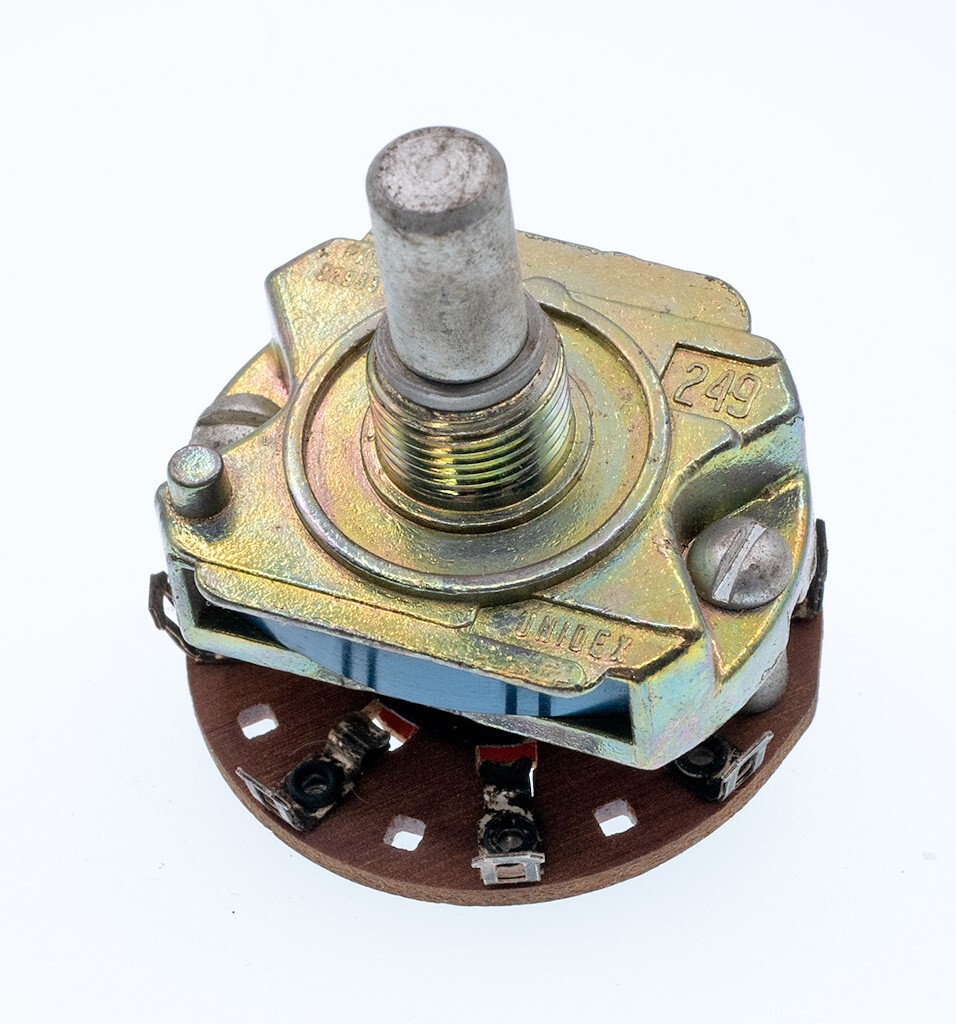 Unidex 249, 1 Wafer, 5 Position, 1 Pole, Rotary Switch, 1/4" Shaft, 45 Deg SP5T