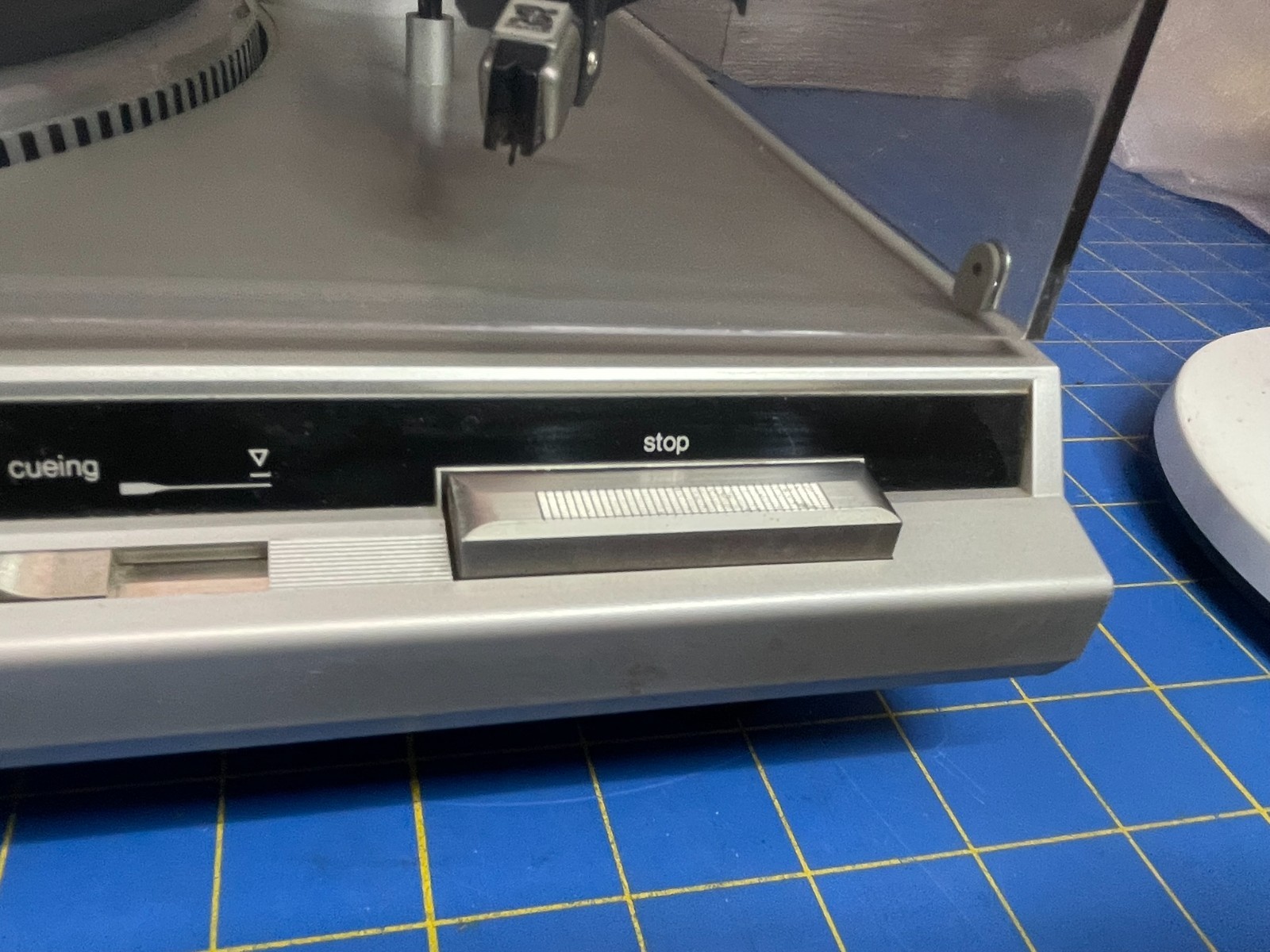 Technics direct drive auto-return turntable quartz SL-QD2