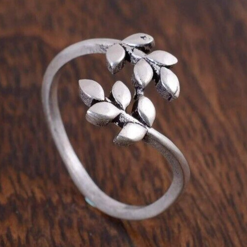 Birthday gift For Women's Fancy Solid Metal Adjustable Leaf Toe Ring 925 Silver