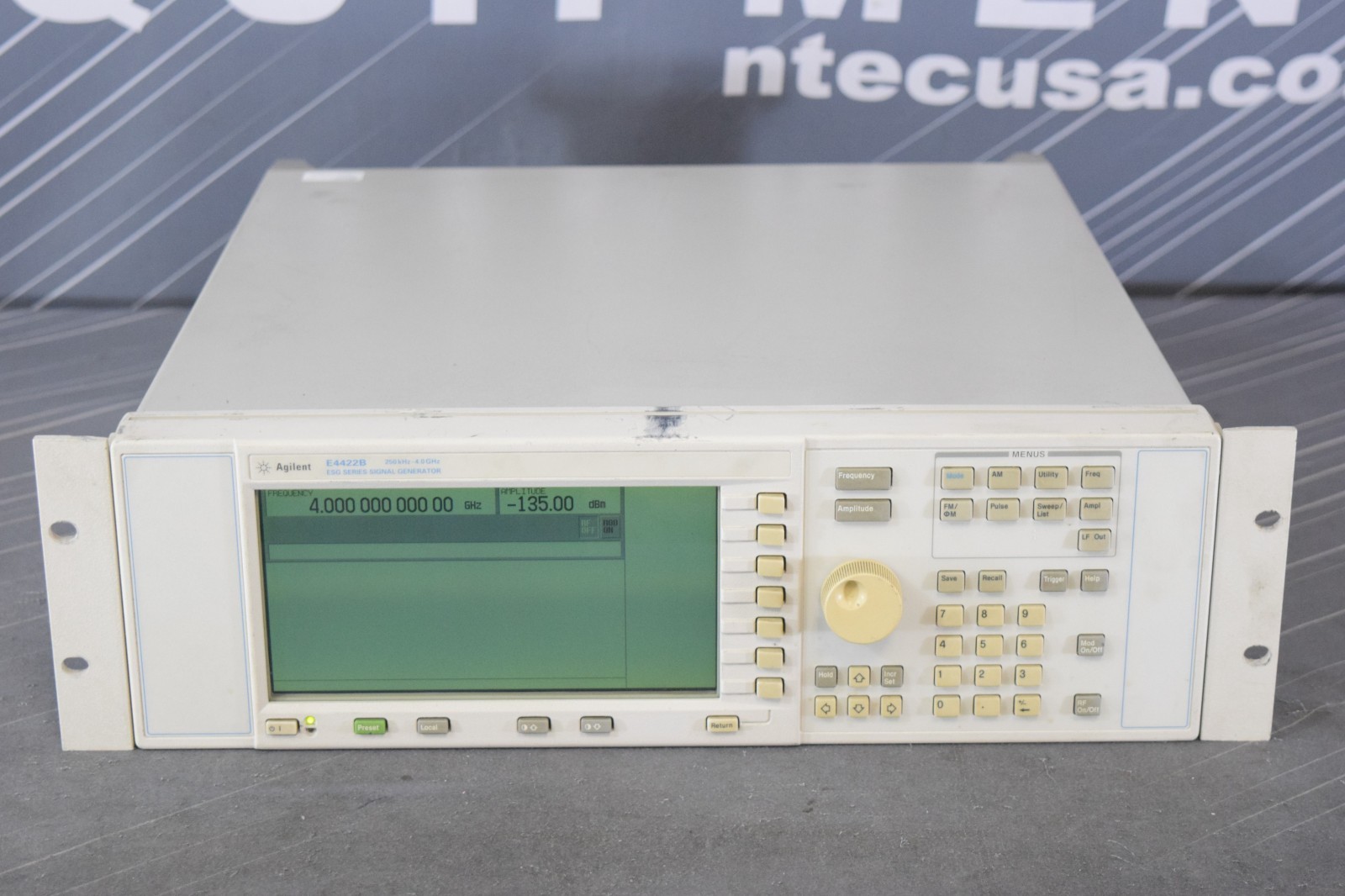 Agilent E4422B /1EM ESG Series Signal Generator 25kHz - 4GHz