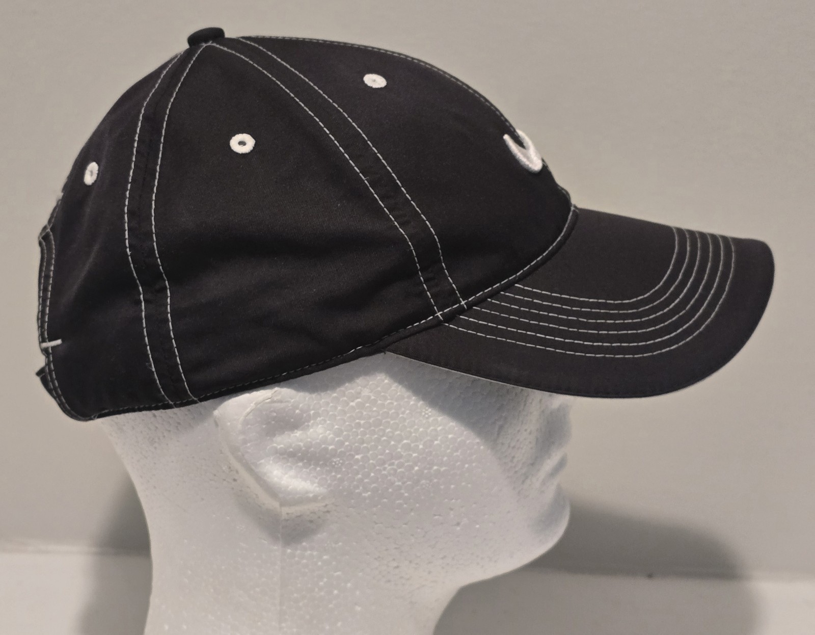 Nike Golf Hat Strapback Adjustable Black Nike Swoosh Logo Classic