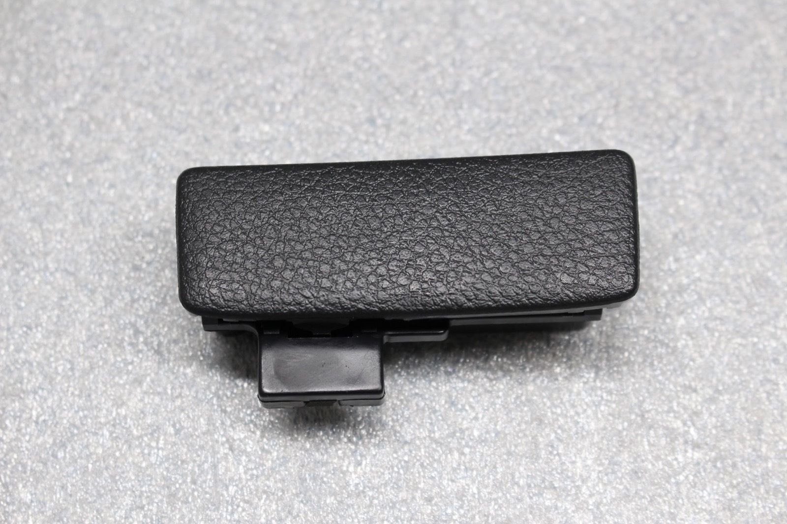 Nissan Versa OEM Glove Box Latch Lock Handle Lever 2007-2012 Black Ebony