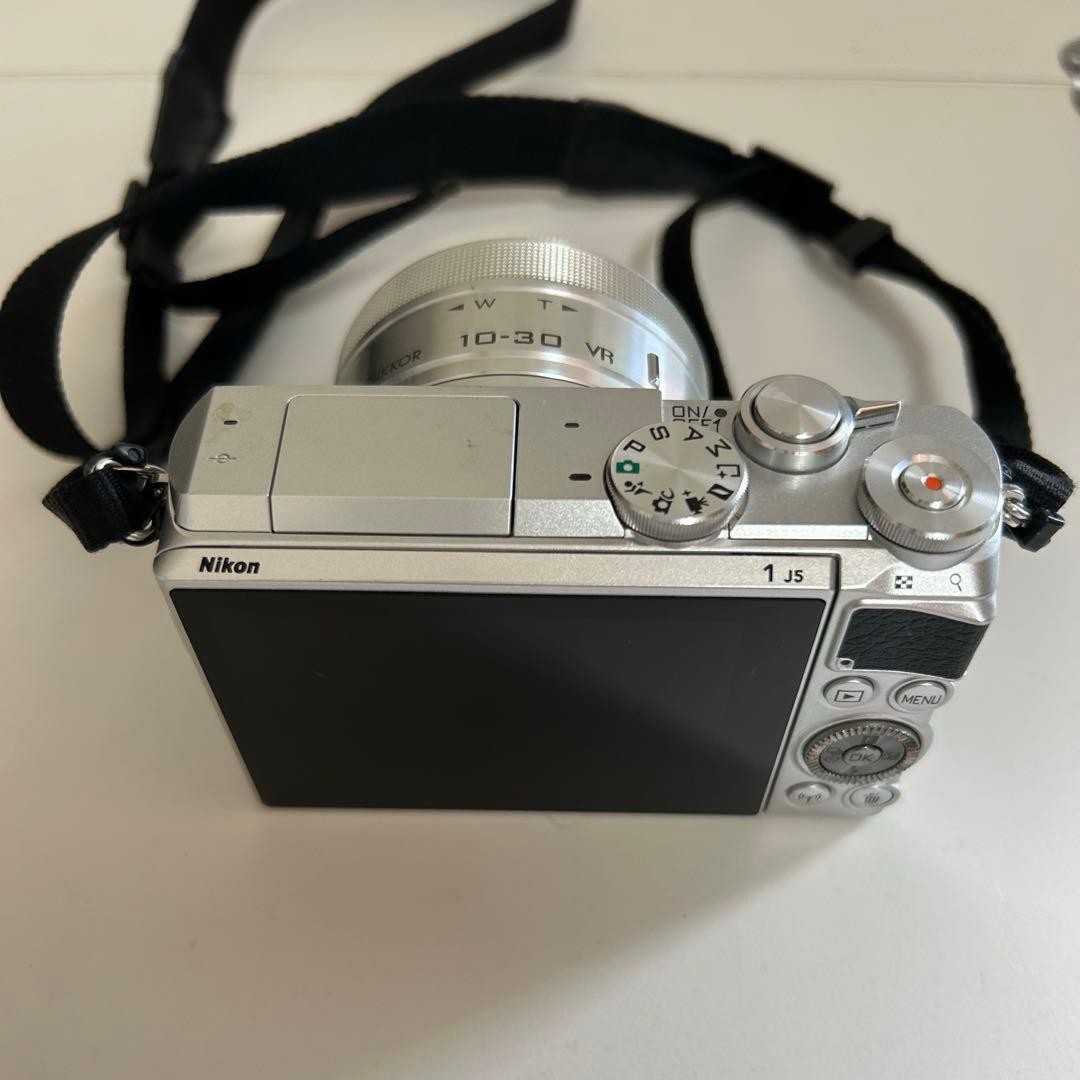 Nikon J5 709311