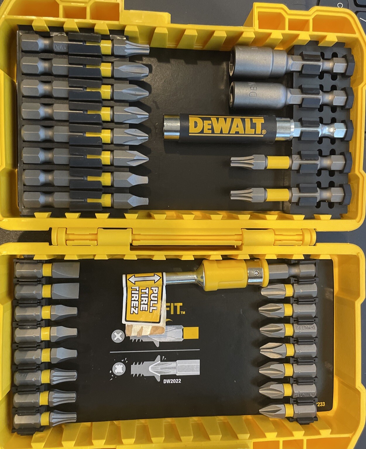 Dewalt Max Fit Screwdriver Bit Kit - 29 Piece