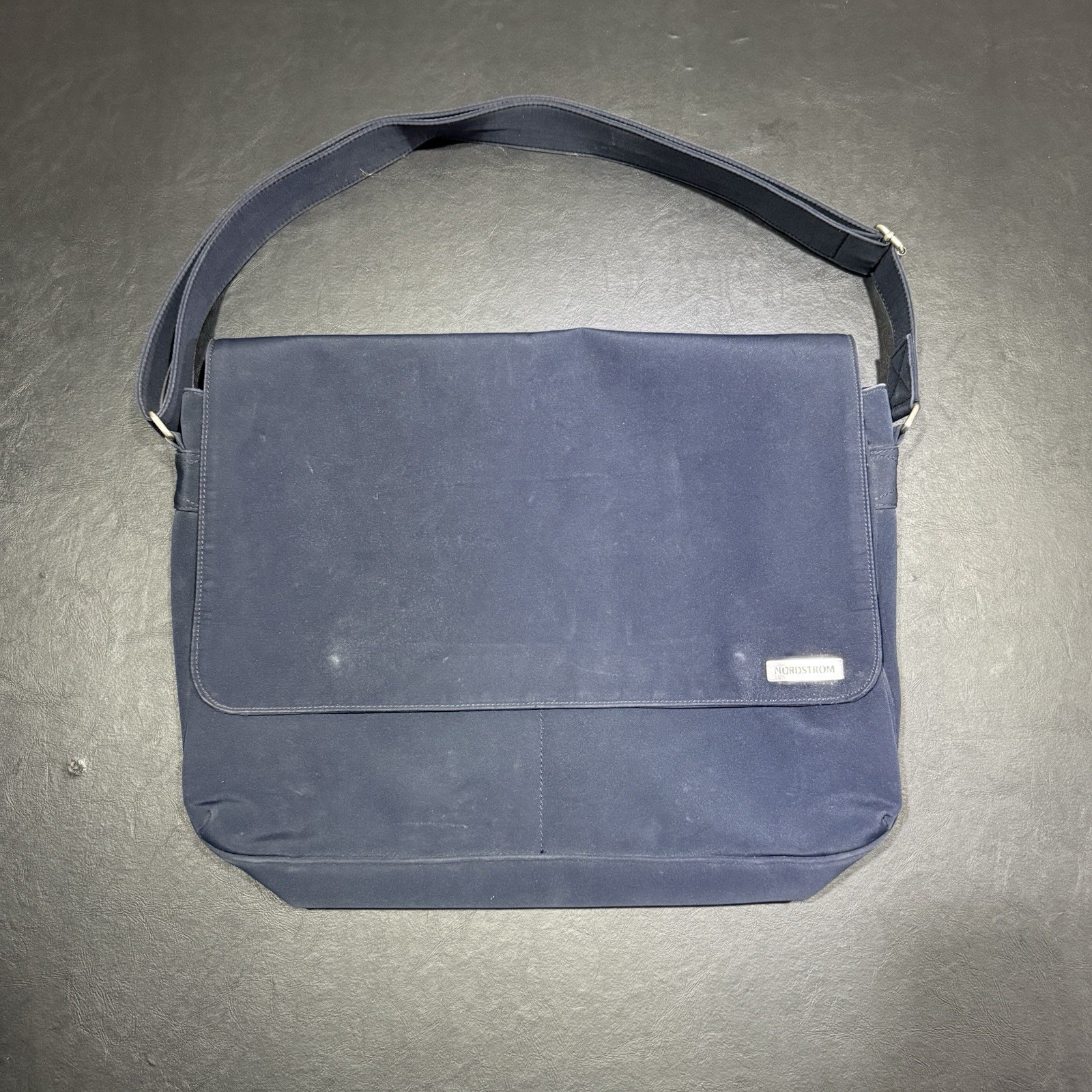 Nordstrom Water Resistant 16 Inch Laptop Bag Navy Blue